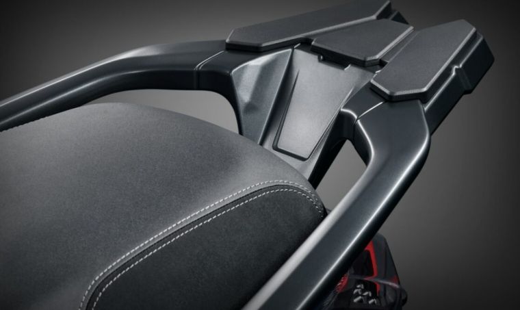 MAXSYMGT 400 LED Gepaecktraeger 760x454